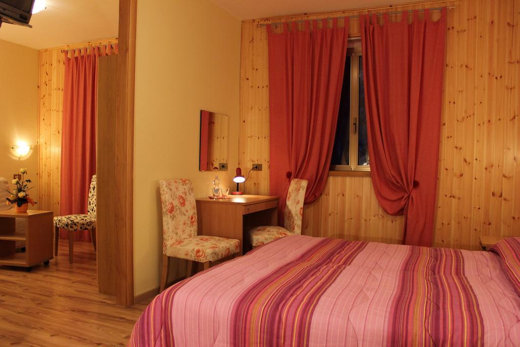 Albergo Ristorante Montecucco Da Tobia Sigillo 部屋 写真